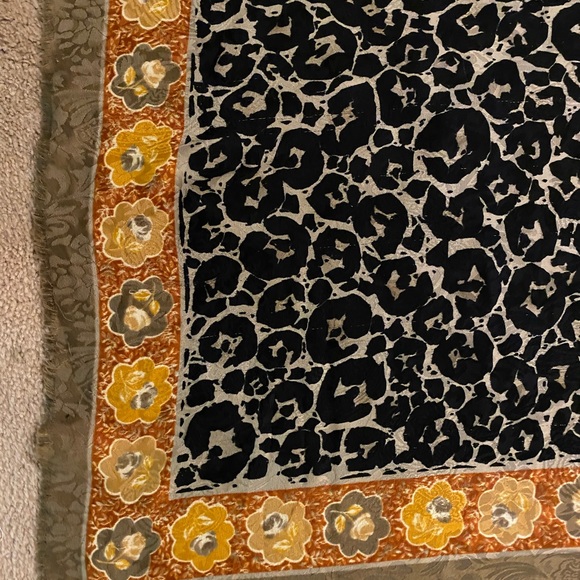 Set of three autumn scarves - Picture 5 of 7